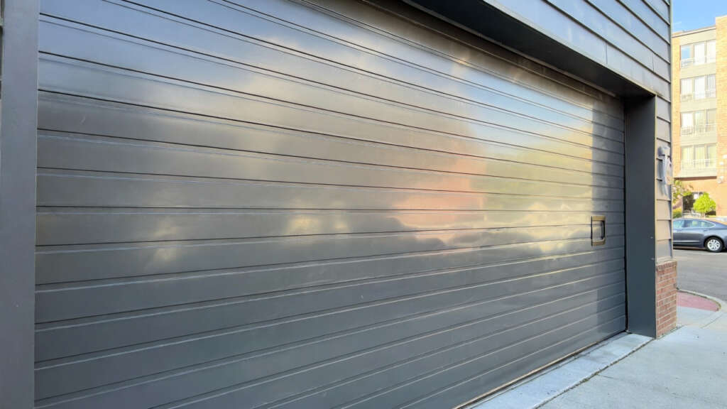 Ntengoag Alluminium Garage Service 1